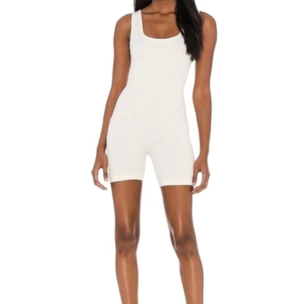 NEW WeWoreWhat Women's Size Small Off White Ribbed Bodysuit